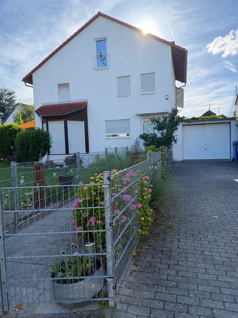 Charmantes, geräumiges Einfamilienhaus in zentraler Lage in 65779 Kelkheim Münster