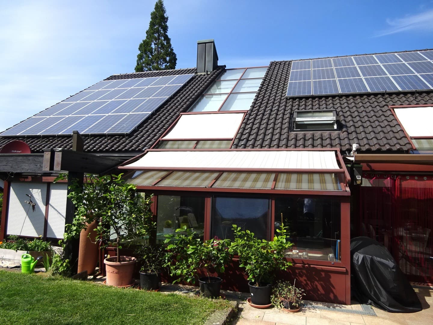 Große Maisonette mit Garten und Biotop