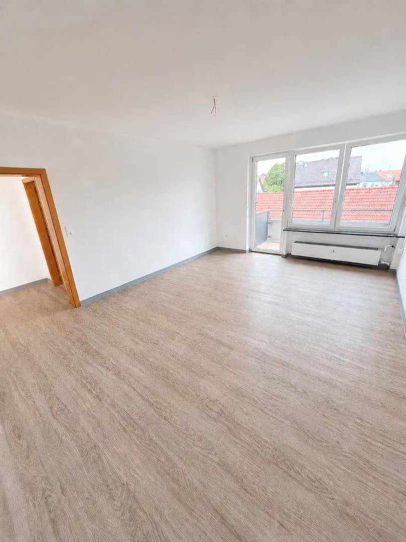 Helle 3-Zi-Wohnung, 92 m², Balkon, Garten & Doppelgarage