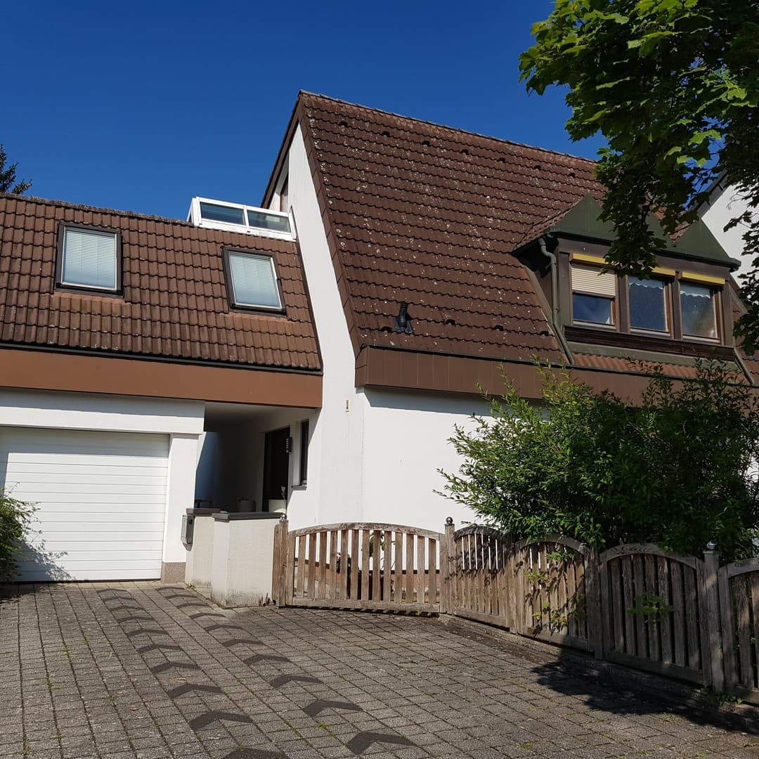 Grosses Einfamilienhaus in guter Lage