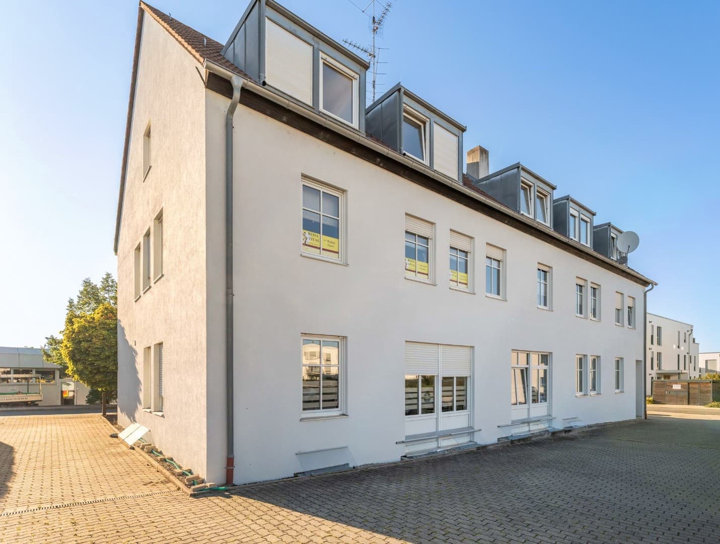 2 -Zimmer-Wohnung in Oberasbach / Zirndorf - Linder Siedlung (Loggia, Stellplatz)