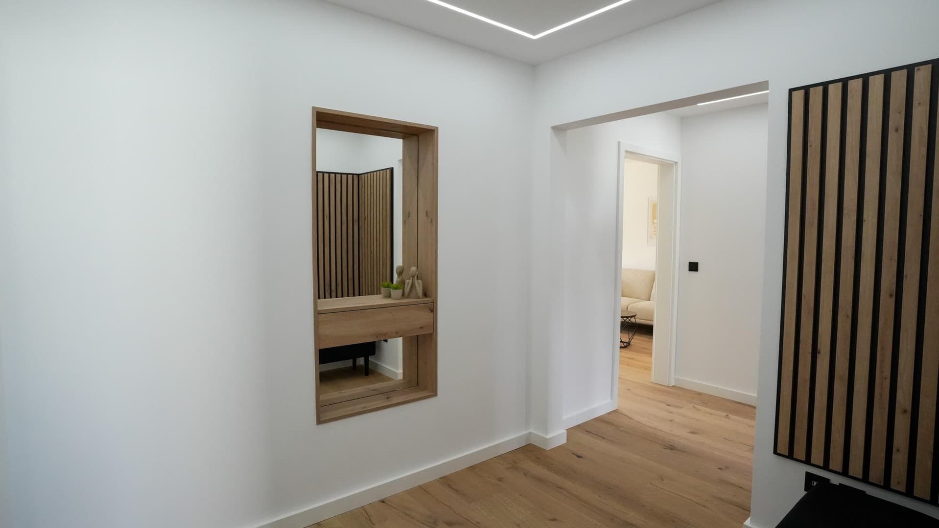 Morderne, sanierte 3 Zimmer Wohnung zum Erstbezug und Provisionsfrei