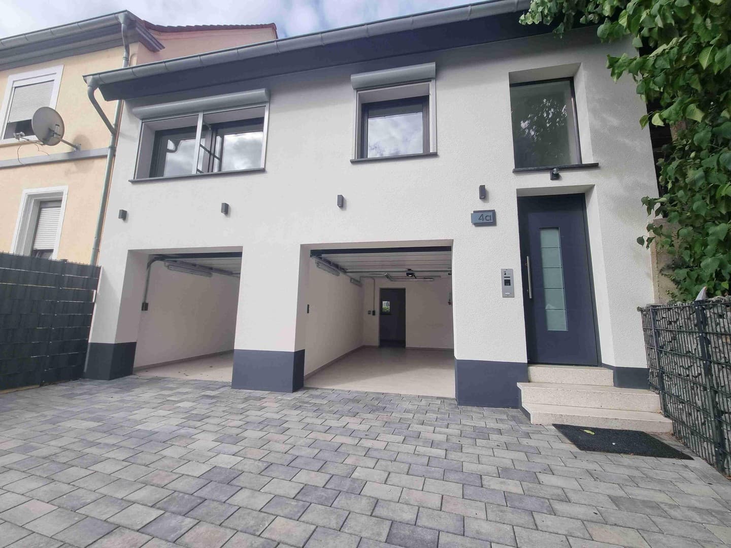 HAUS statt WOHNUNG! Kompaktes Eigenheim für Singles und Paare!