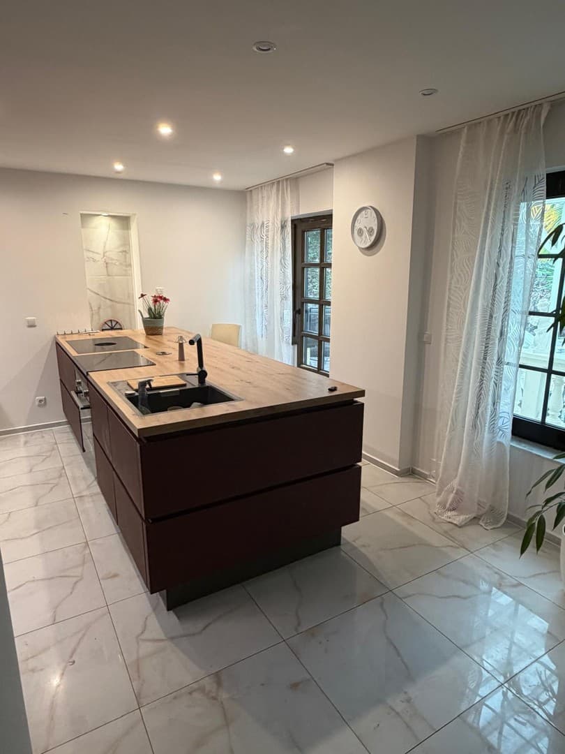 204 m² mit 4 Schlafzimmern, Terrassen, Wellnessbereich & 2 Stellplätzen – provisionsfrei