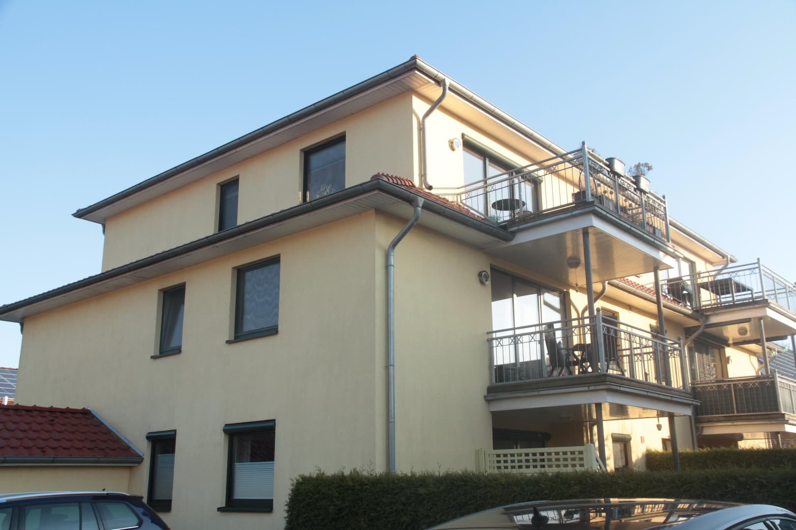 Provisionsfrei: 3-Zi-Whg, Balkon & Stellplatz, frei 01.12.26