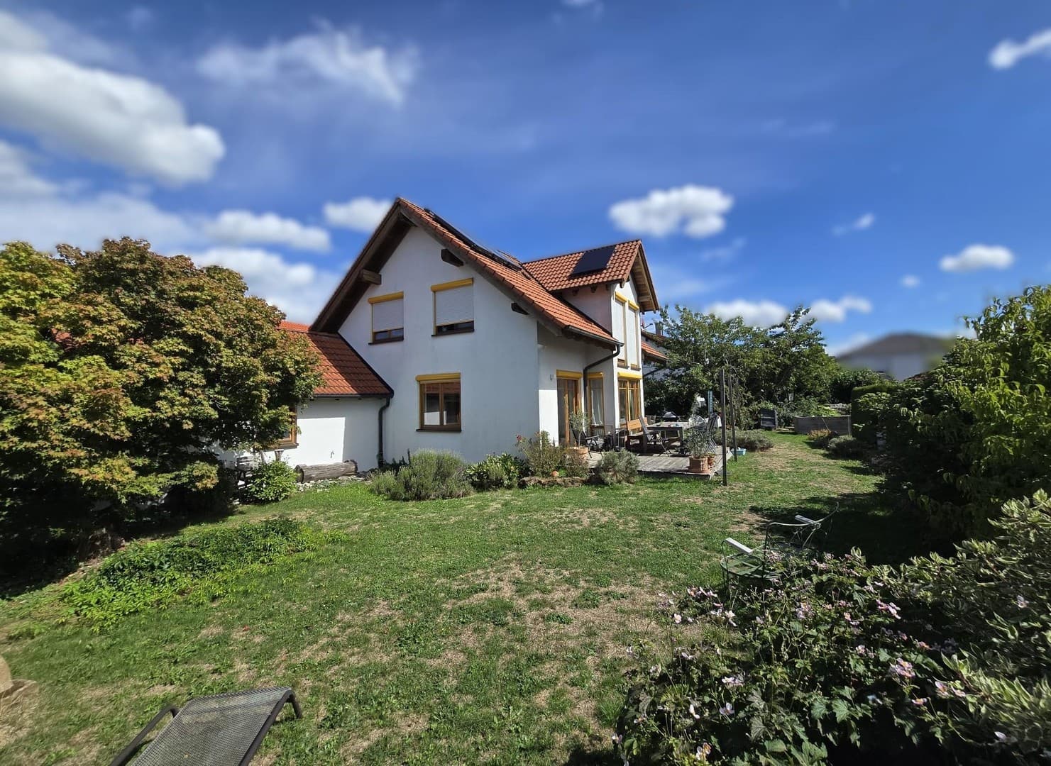 Provisionsfrei: Architektenhaus mit Garten – 5 Zimmer, Büro, Garage & Carport