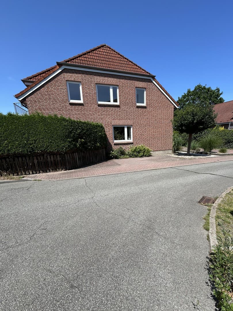 2 Eigentumswohnungen im Doppelhaus-Charakter 130m² eine frei, eine vermietet