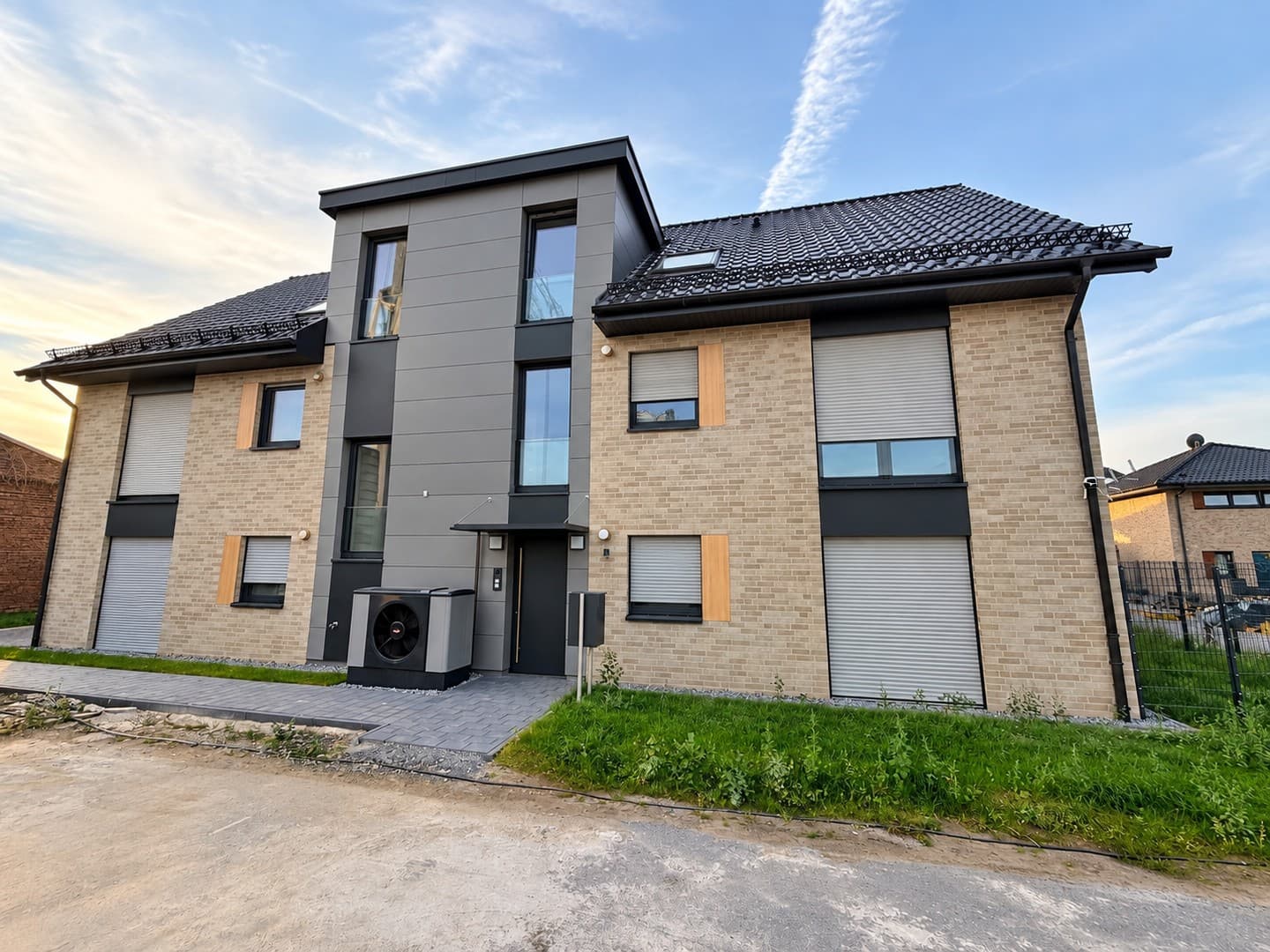 Neubau-Dachgeschosswohnung | Erstbezug | Klimaanlage | große Süd-Balkonterrasse | KfW 40