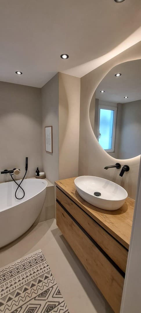 Großzügige 4-Zimmer-Maisonettewohnung im Erdgeschoss in gehobener Halbhöhenlage mit Garten