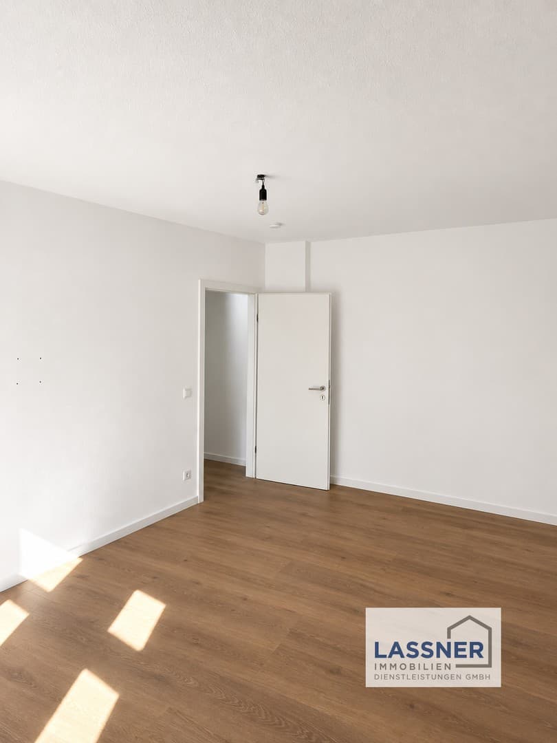 Erstbezug nach Sanierung in stilvolle Altbauwohnung