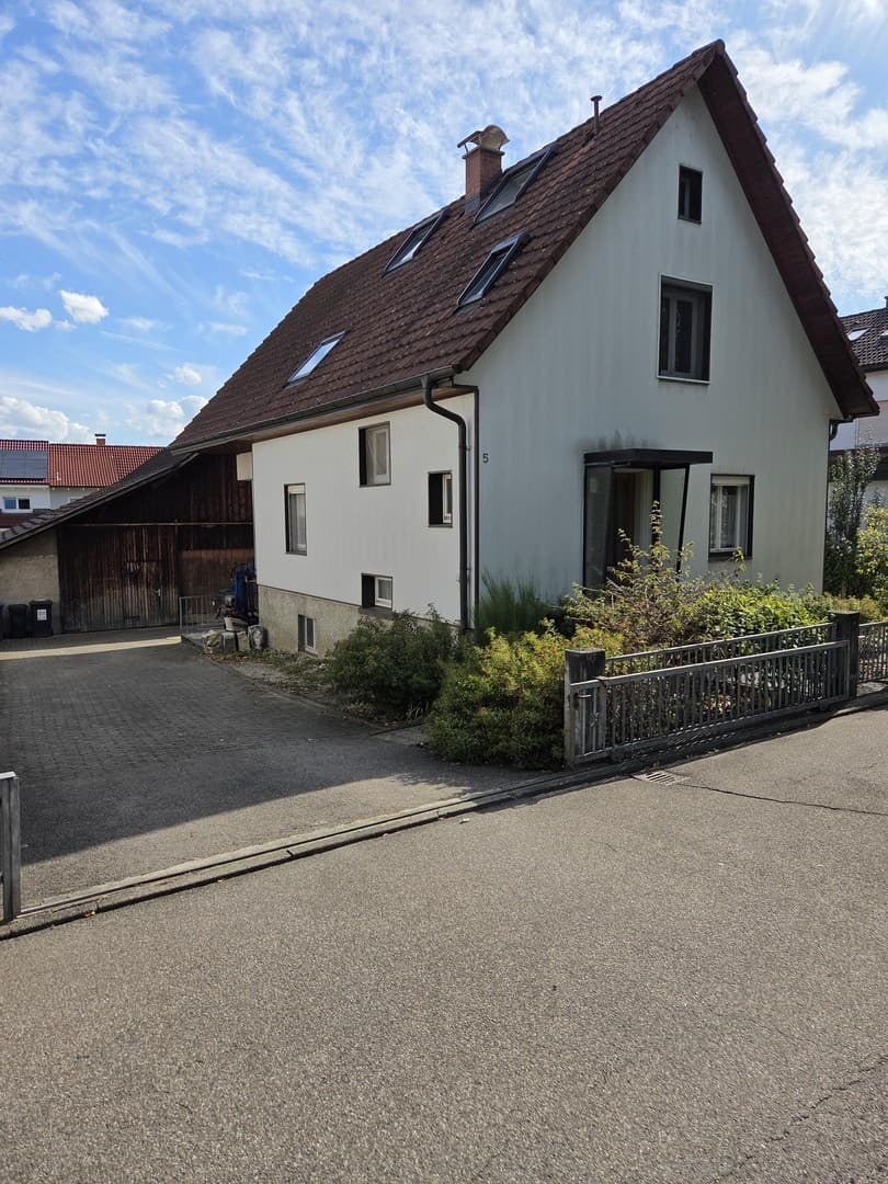 Preis VHB !!! Freistehendes Einfamilienhaus mit Ökonomiegebäude in Rheinfelden-Nollingen