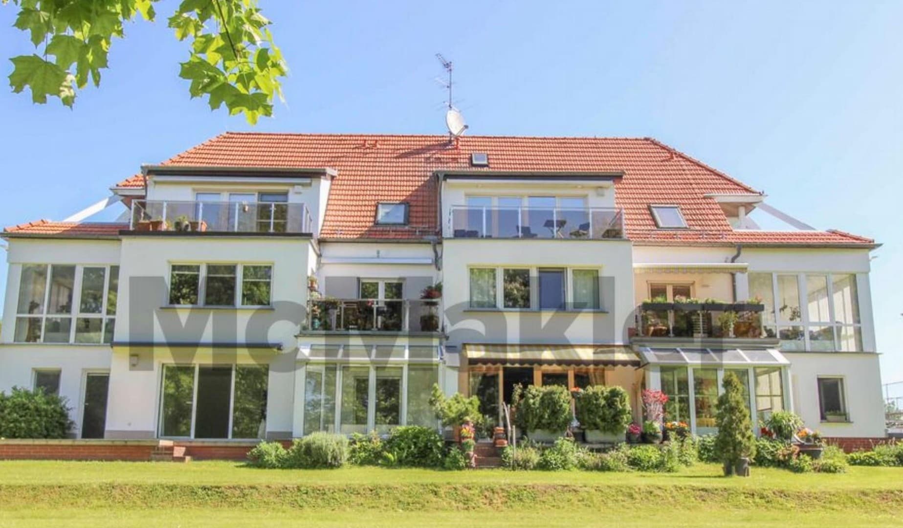 Großzügige 3-Zimmer-Wohnung im EG mit Wintergarten, Terrasse und TG-Stellplatz in Mehrow