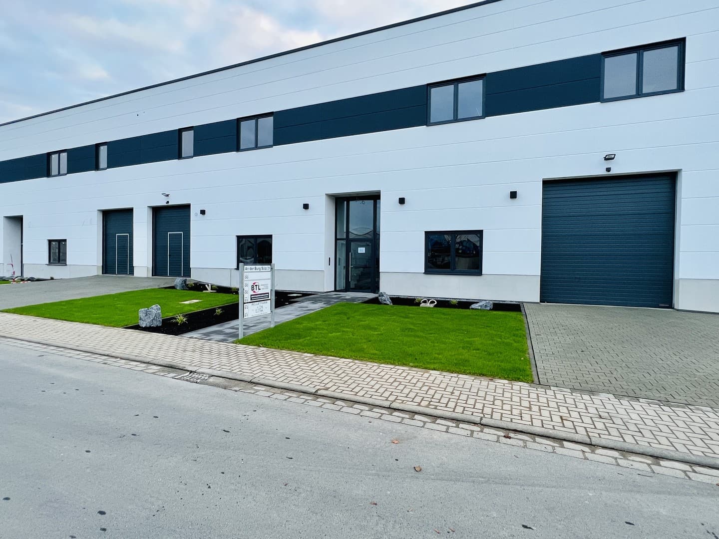 Beheizte Halle zu vermieten
