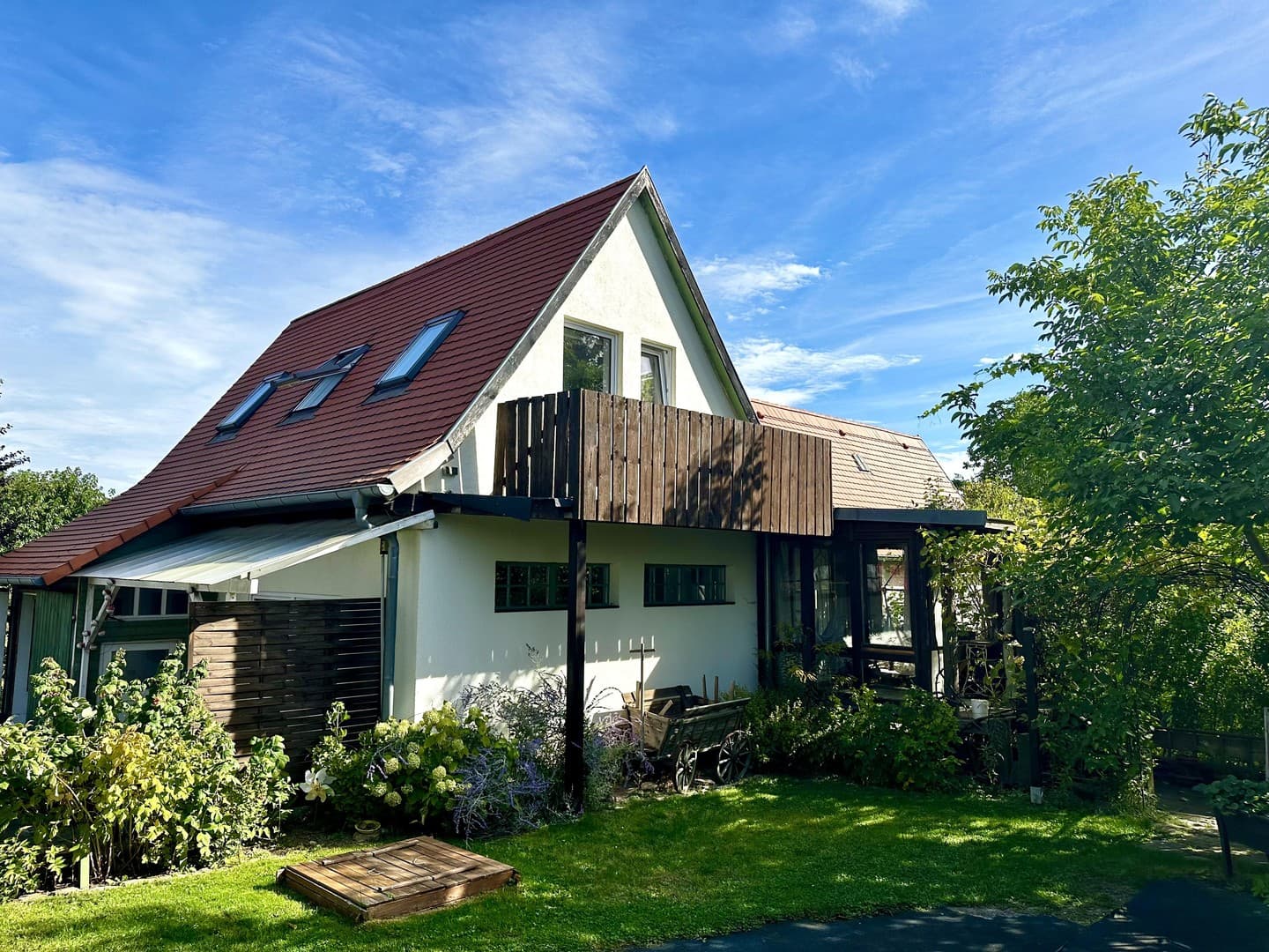 Bauernhaus mit Werkstatt und mediterranem Innenhof