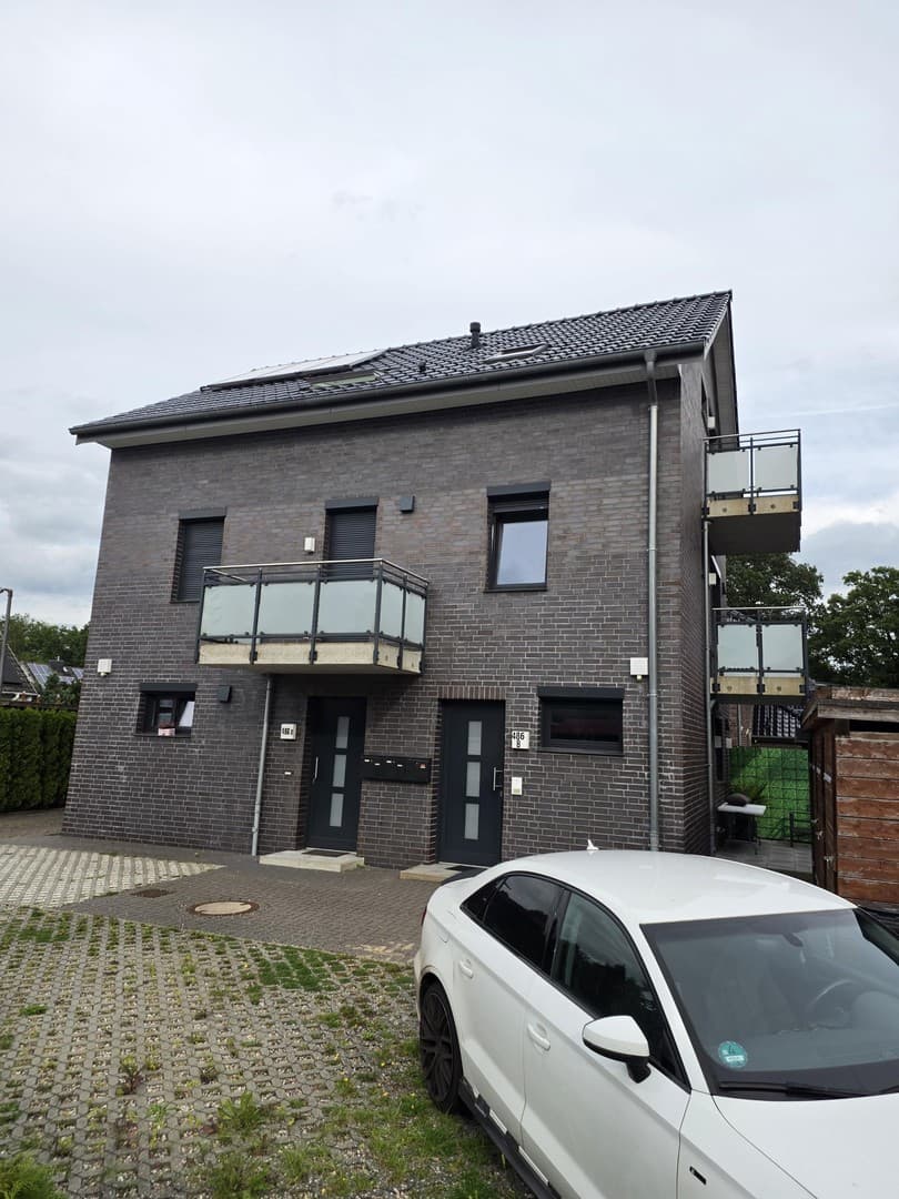 Schöne und hochwertige 3 Zimmer Neubauwohnung mit Einbauküche und Vollbad (Wanne & Dusche)