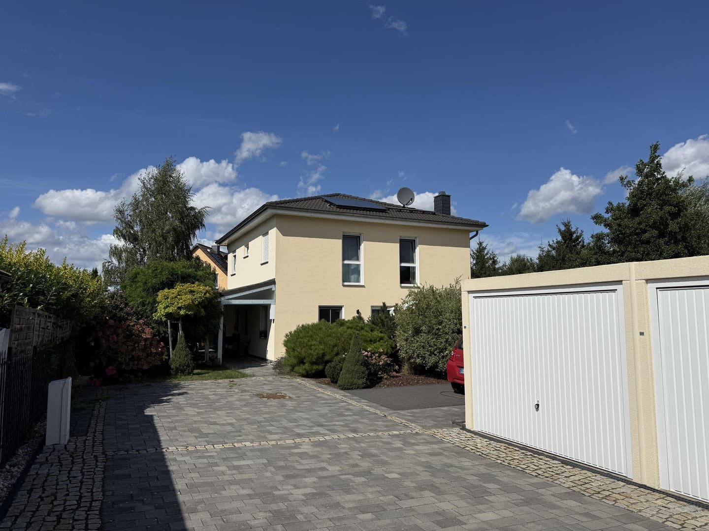 Modernes Familienleben: 5-Zimmer-Haus in Zossen. Ohne Maklerprovision