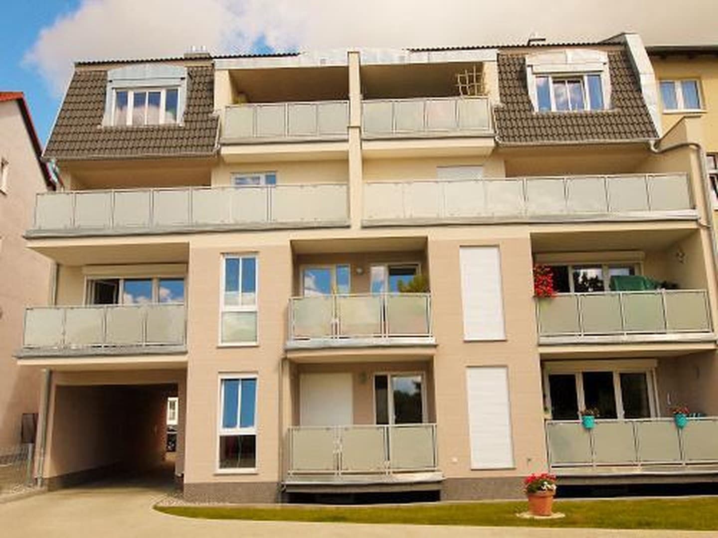 Wohnen und Arbeiten an einem Ort? Moderne Stadtwohnung mit Dachterrasse.