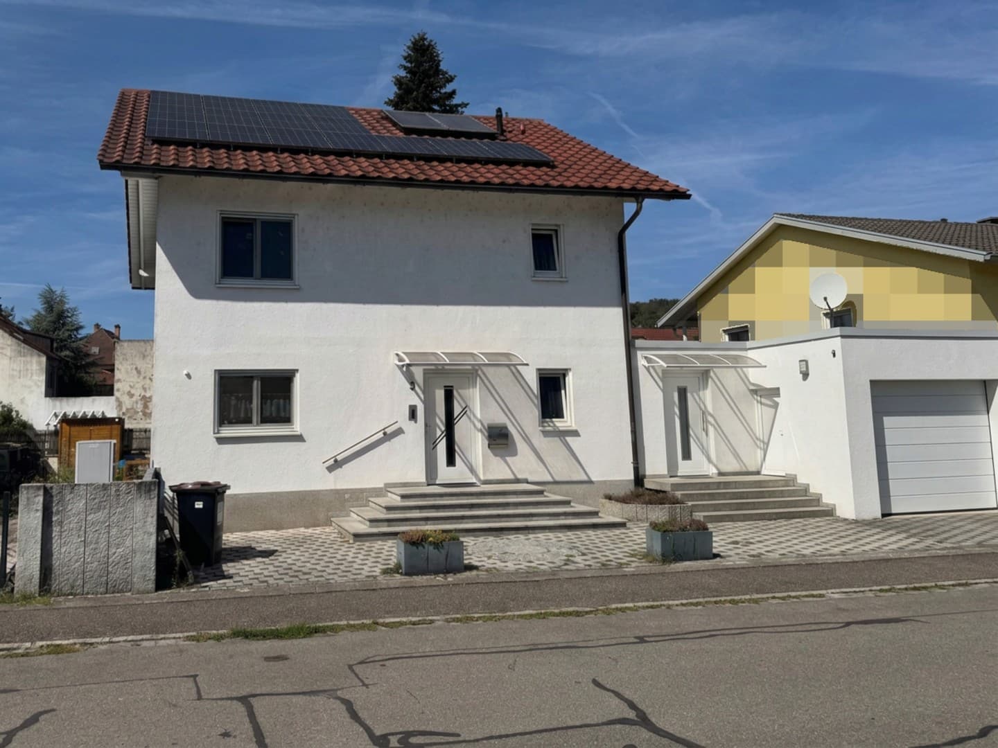 freistehendes Einfamilienhaus mit Garten, PV-Anlage/Speicher und neuer Wärmepumpe - provisionsfrei -