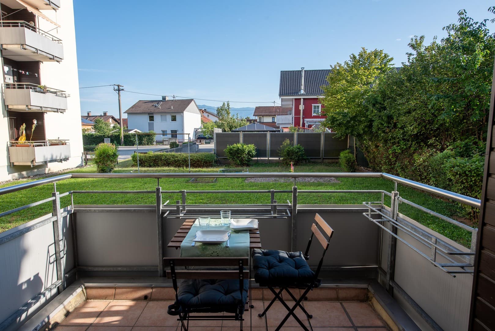 Provisionsfrei: vermietete 1-Zimmer-Wohnung mit Süd-Loggia, Stellplatz und Keller