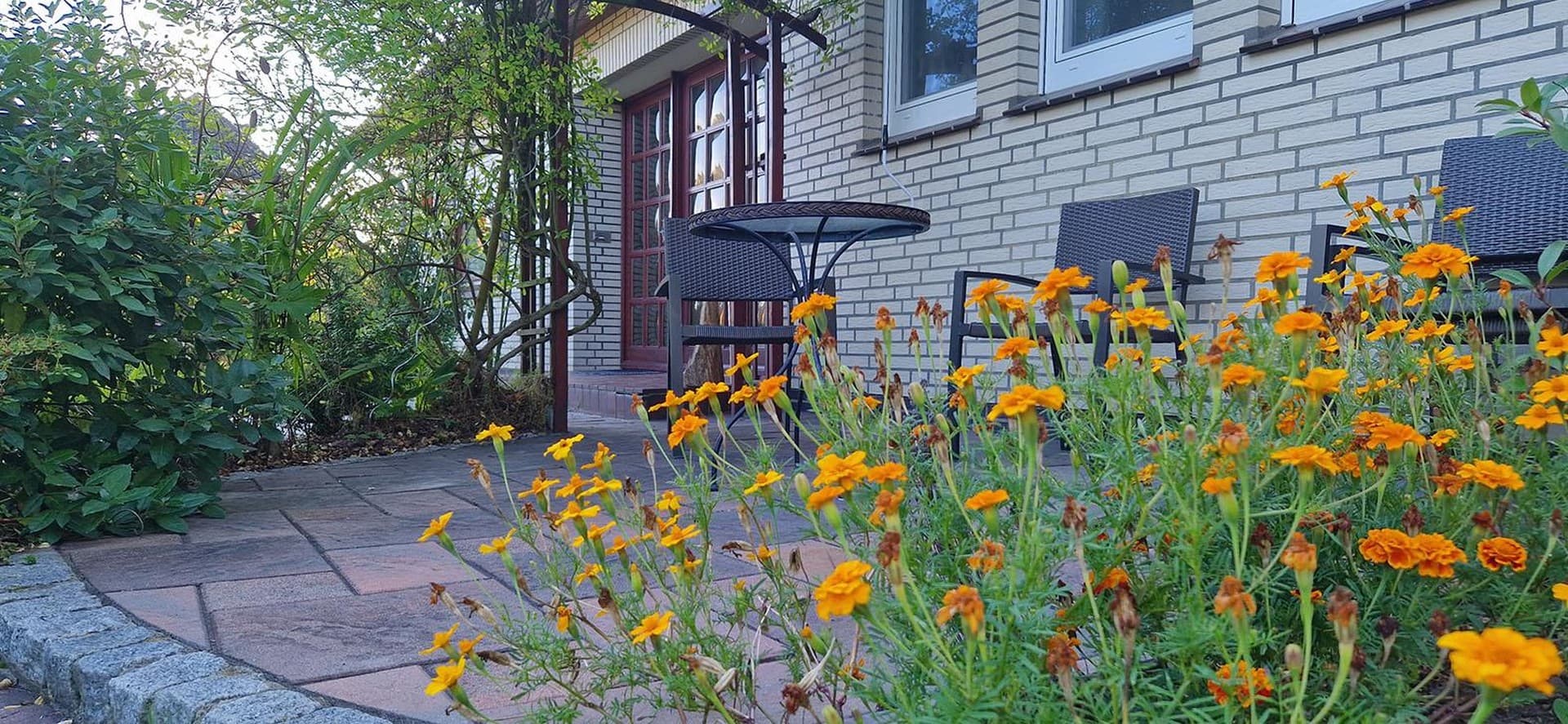 Zweifamilienhaus - ruhig und zentral mit Gartenparadies