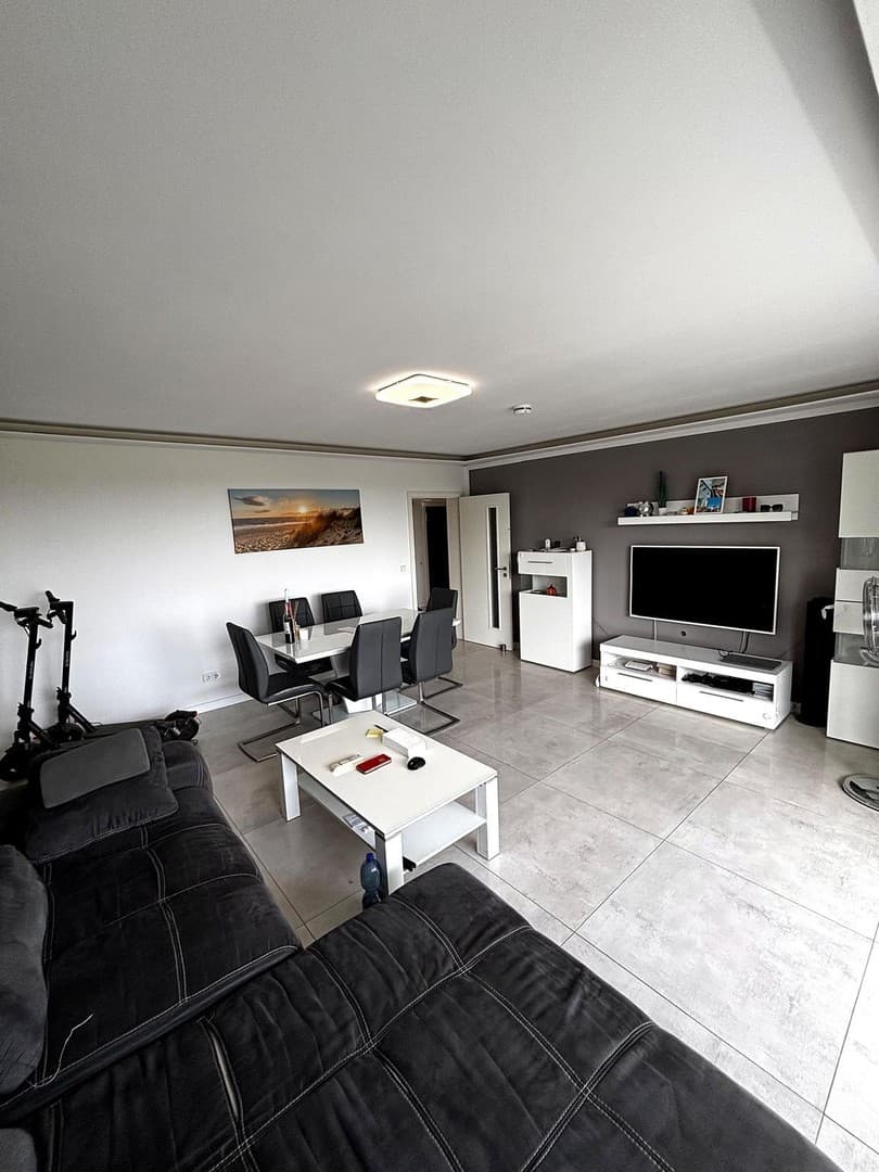 Sanierte 2-Zimmer Wohnung mit Balkon und atemberabendem Ausblick zur Kapitalanlage oder selbstbezug