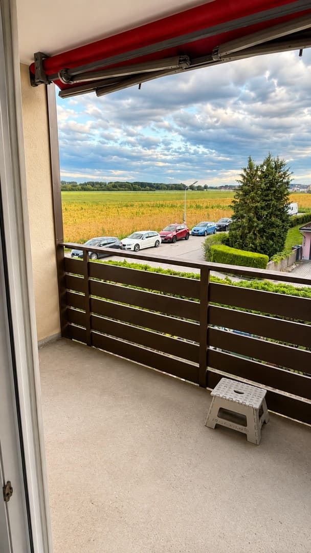 Erstbezug nach Sanierung: Helle 2-Zimmer-Wohnung mit Balkon und Feldblick in Olching