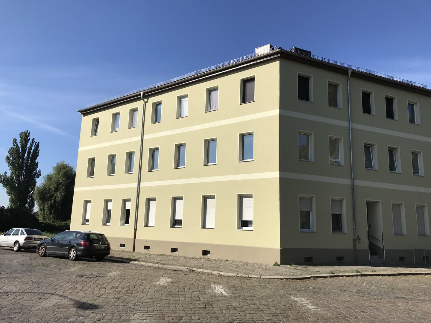 Erstbezug nach umfangreicher Renovierung: attraktive 3-Raumwohnung mit EBK in Dessau