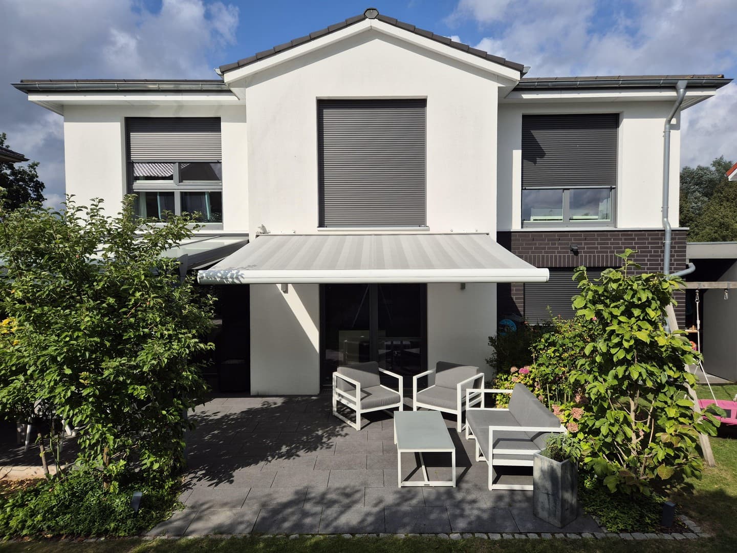 Modernes Architektenhaus am Feldrand im Erlenhof - provisionsfrei!