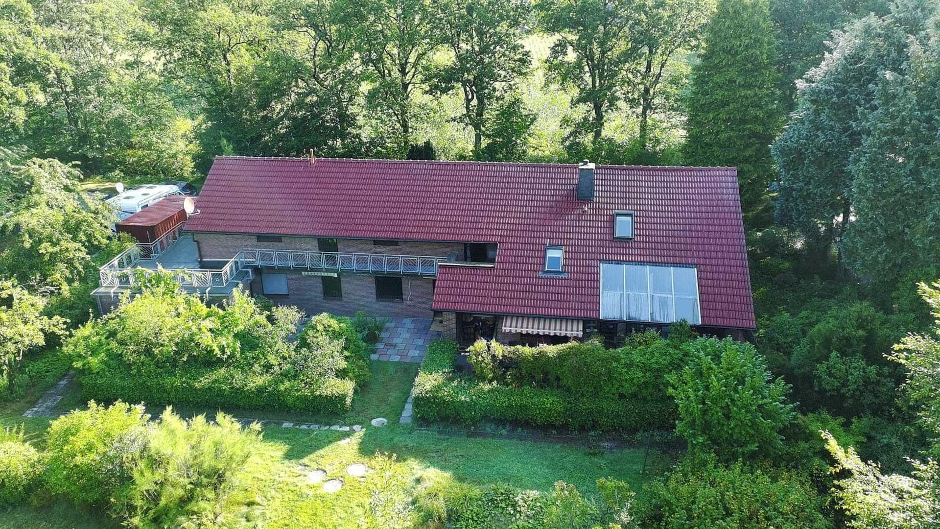 Einfamilienhaus m. Einliegerwohnung Grünland in naturnaher Lage Friedeburg