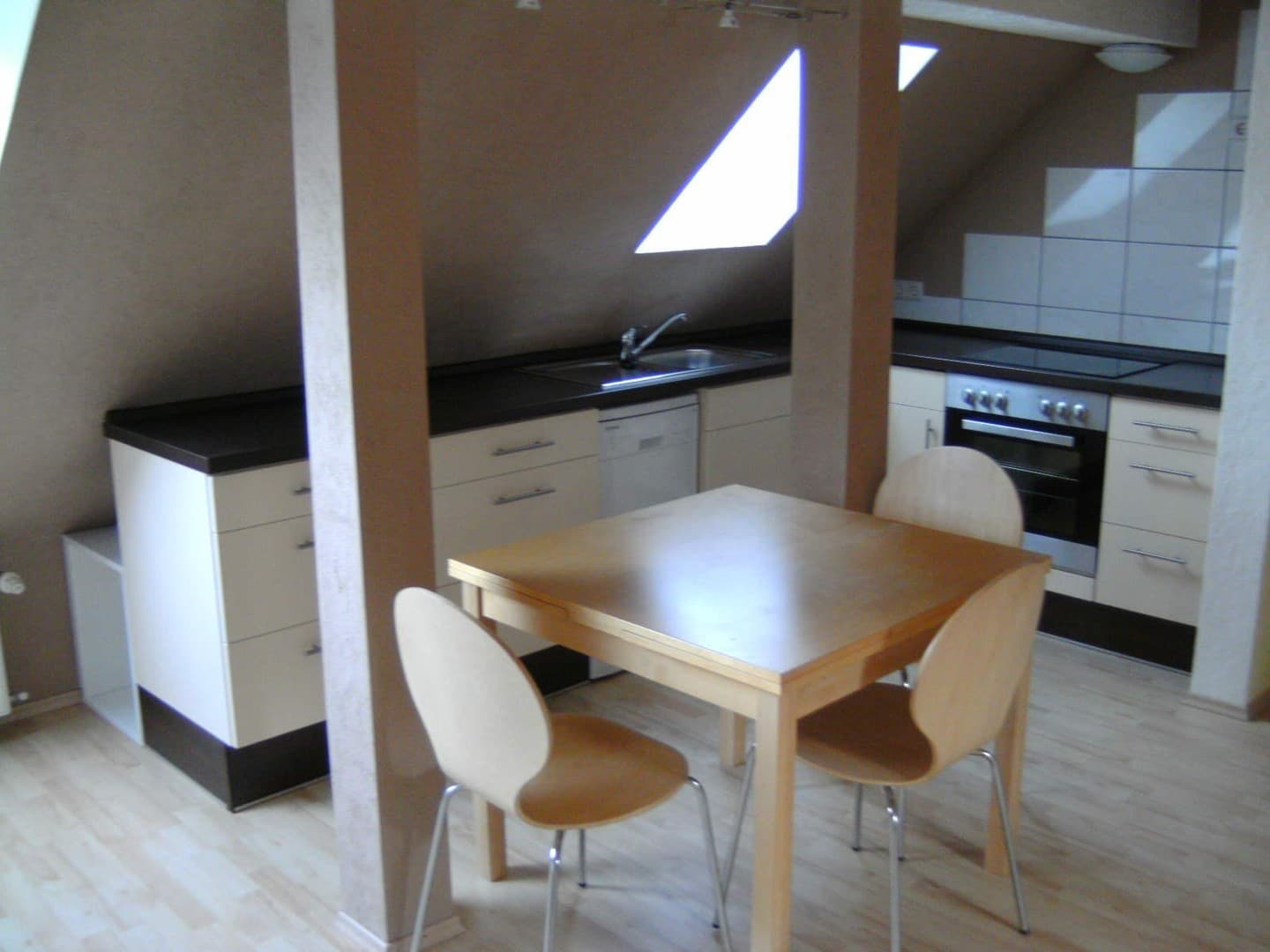 2 Zimmer Singlewohnung mit EBK und Schlafgalerie