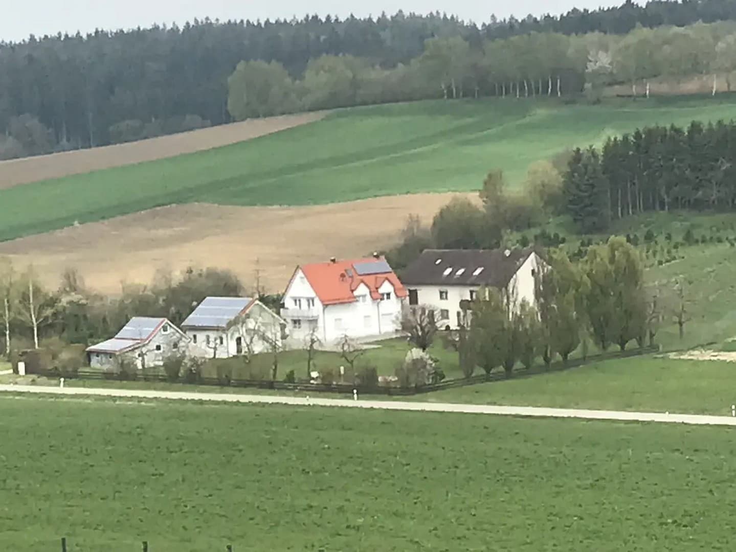 Gepflegte 2-Raum-Wohnung mit Einbauküche in Allershausen