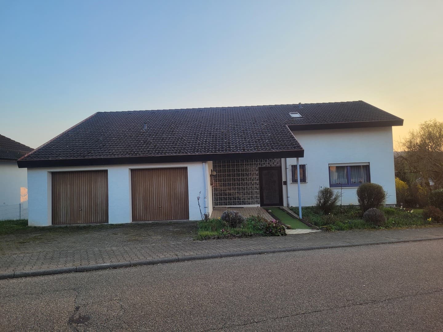 Großzügiges Einfamilienhaus in bevorzugter Wohnlage von Bretten-Wanne