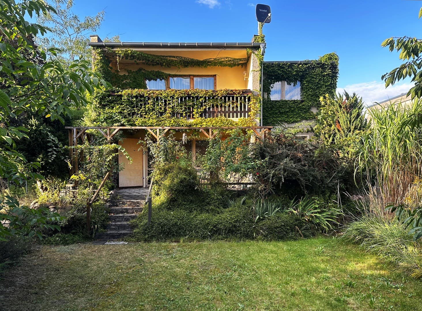 EINFAMILIENHAUS MIT GARTEN in begehrter Wohngegend Dessau-Ziebigk, Provisionsfrei