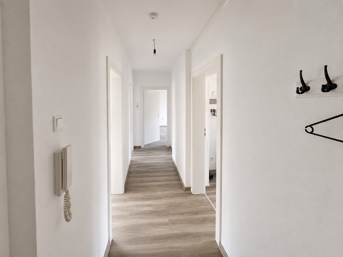 3 Zimmer, Einbauküche, Balkon, Keller – saniert im Erdgeschoss | keine Provision