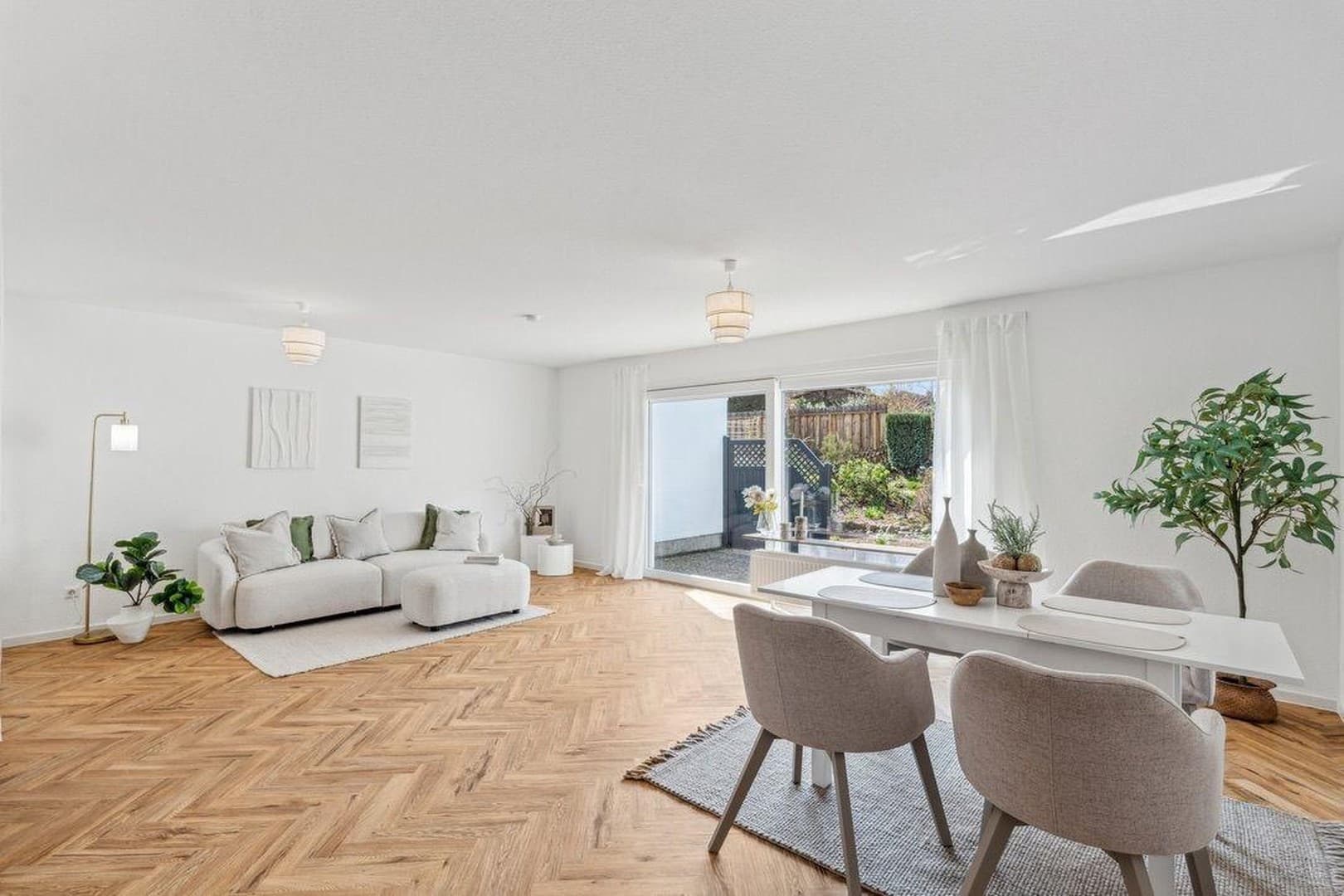 Heller Bungalow mit Südterrasse – Komfortables Wohnen auf einer Ebene - provisionsfrei