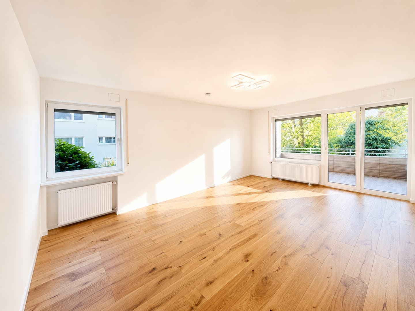 Provisionsfrei & hochwertig saniert: 3-Zimmer-Wohnung mit 2 Balkonen in Düsseldorf-Lörick