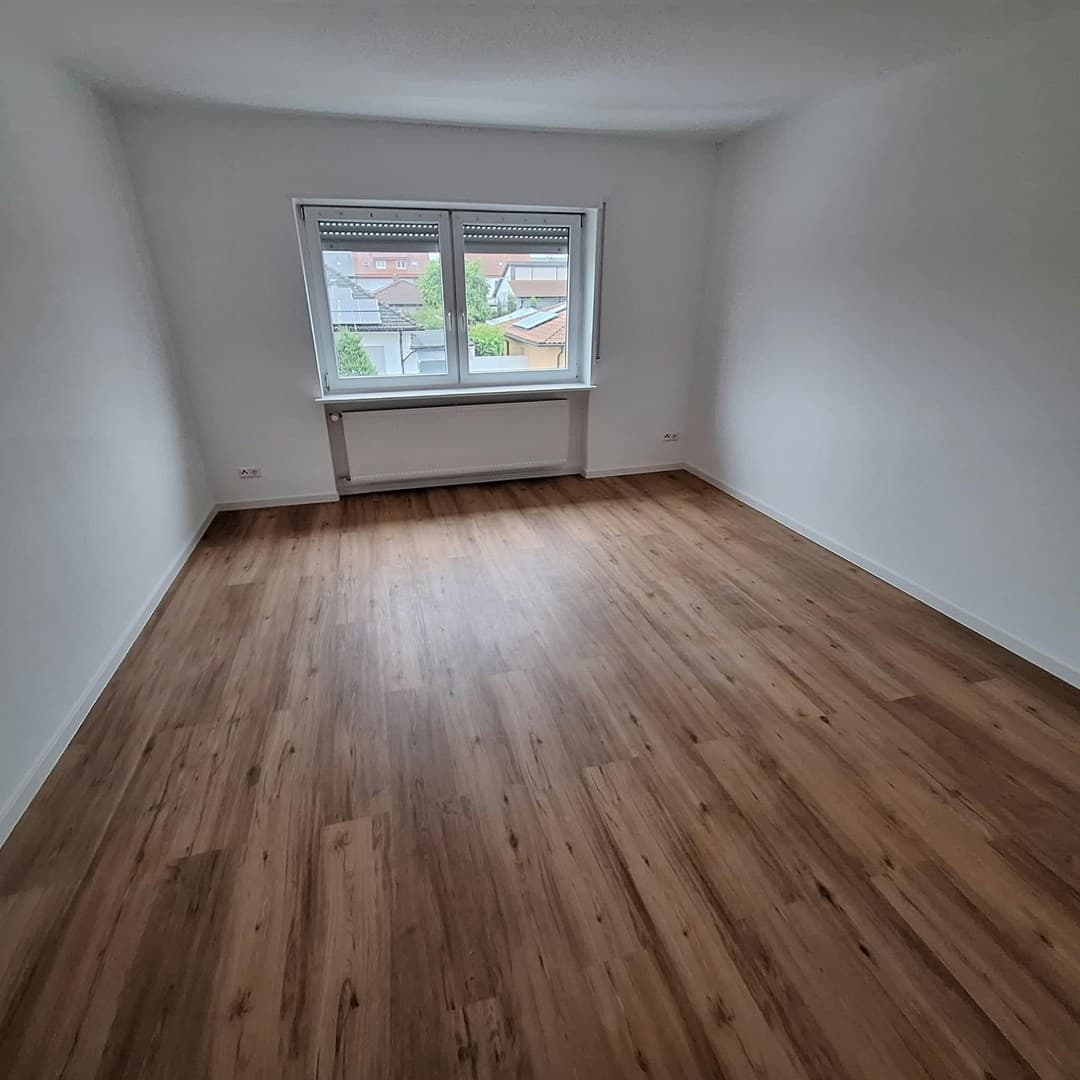 Frisch sanierte, helle 2-Zimmer-Wohnung in Ketsch