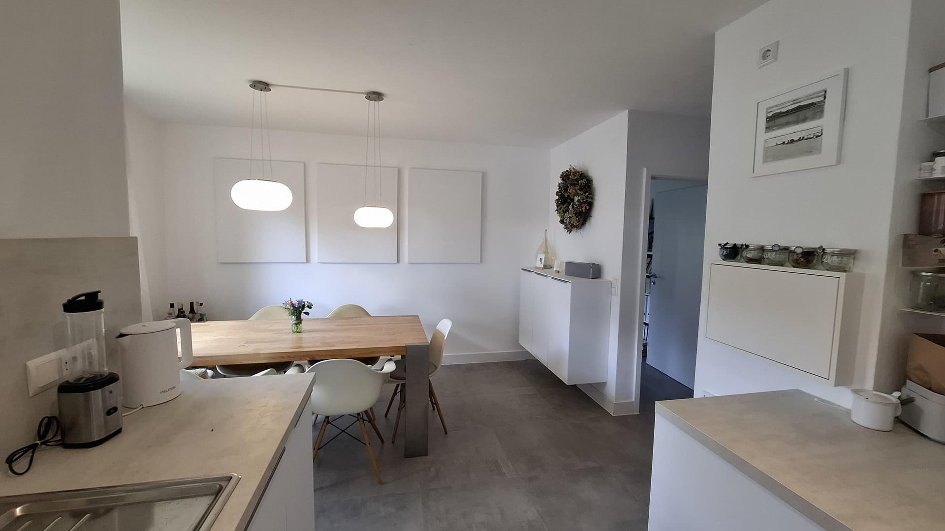PF-Friedenstraße: gepflegte 3,5 Zimmer-Wohnung mit Balkon, ruhige Grünlage - PROVISIONSFREI
