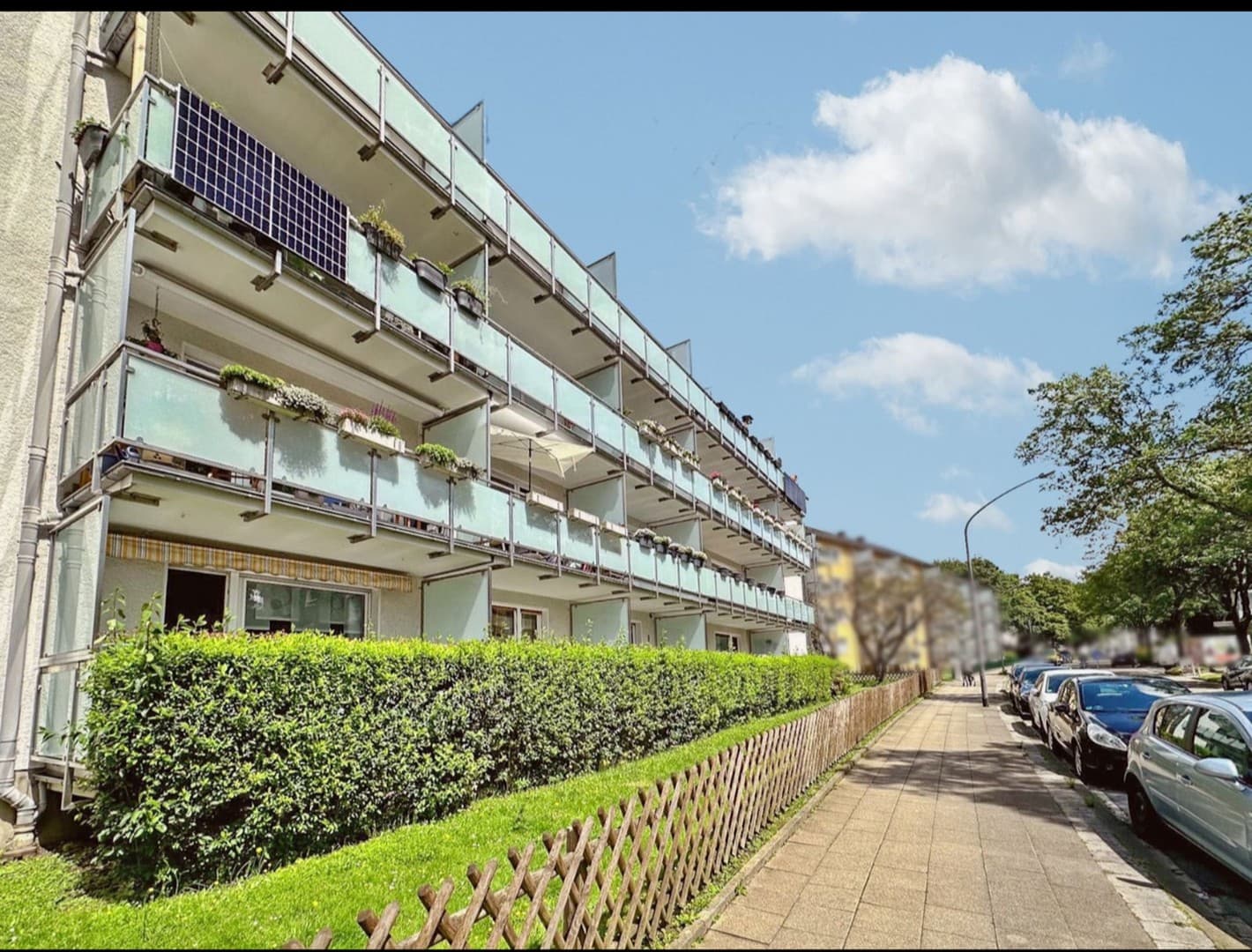 Gepflegte 3,5-Zimmer-Wohnung mit Balkon, Aufzug & Stellplatz am Gervinuspark