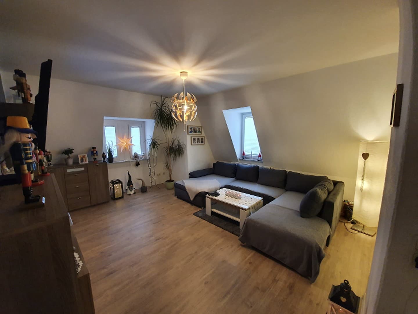 Seltene Gelegenheit: sonnige 4,5-Zimmer DG-Maisonette mit Terrasse, ab 1.12.26 frei