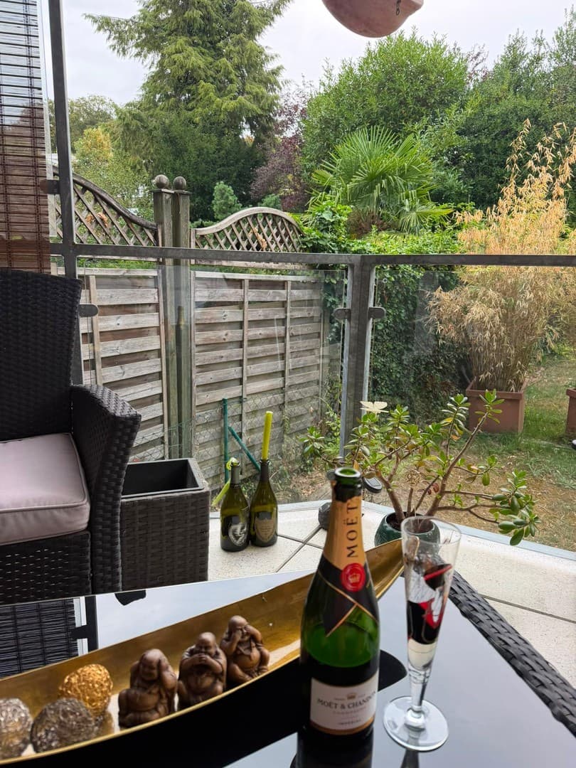 Exklusiv möbliert in Düsseldorf-Unterbach | 73 m² | Designer-Möbel | Tiefgarage | Balkon