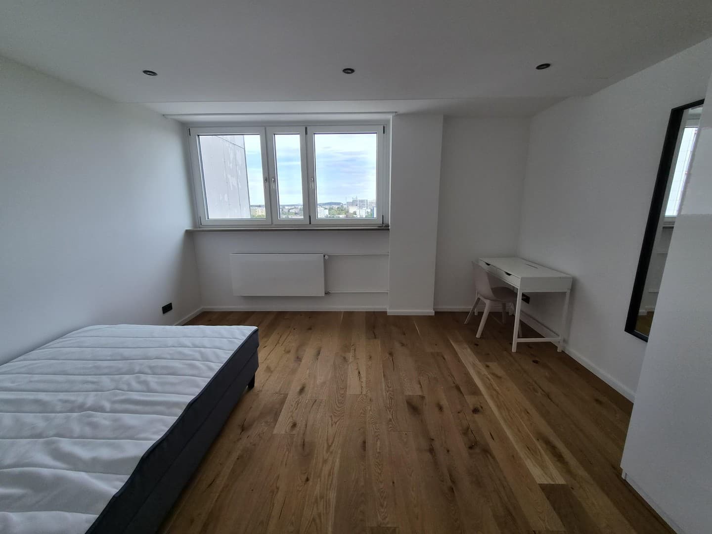 WG-Zimmer mit Alpenblick in Feldmoching – Ratholdstraße 24, München