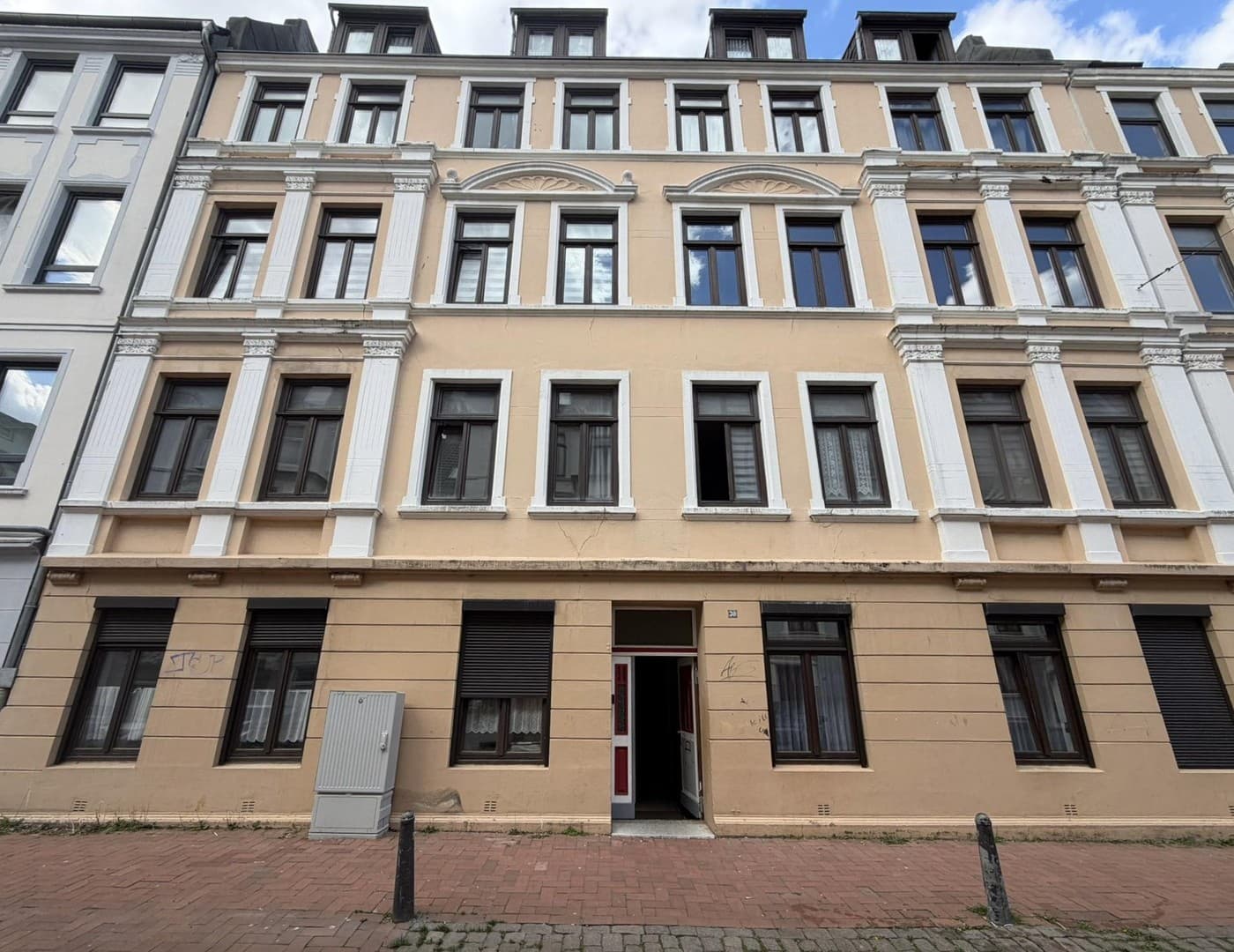 Helle 2-Zimmer-Wohnung mit Balkon im 3. OG – in Bremerhaven