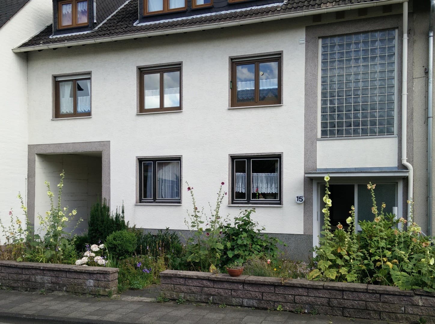 3-Zimmer-Wohnung mit Süd-Balkon und Garten in ruhiger Lage von Neuwied-Feldkirchen