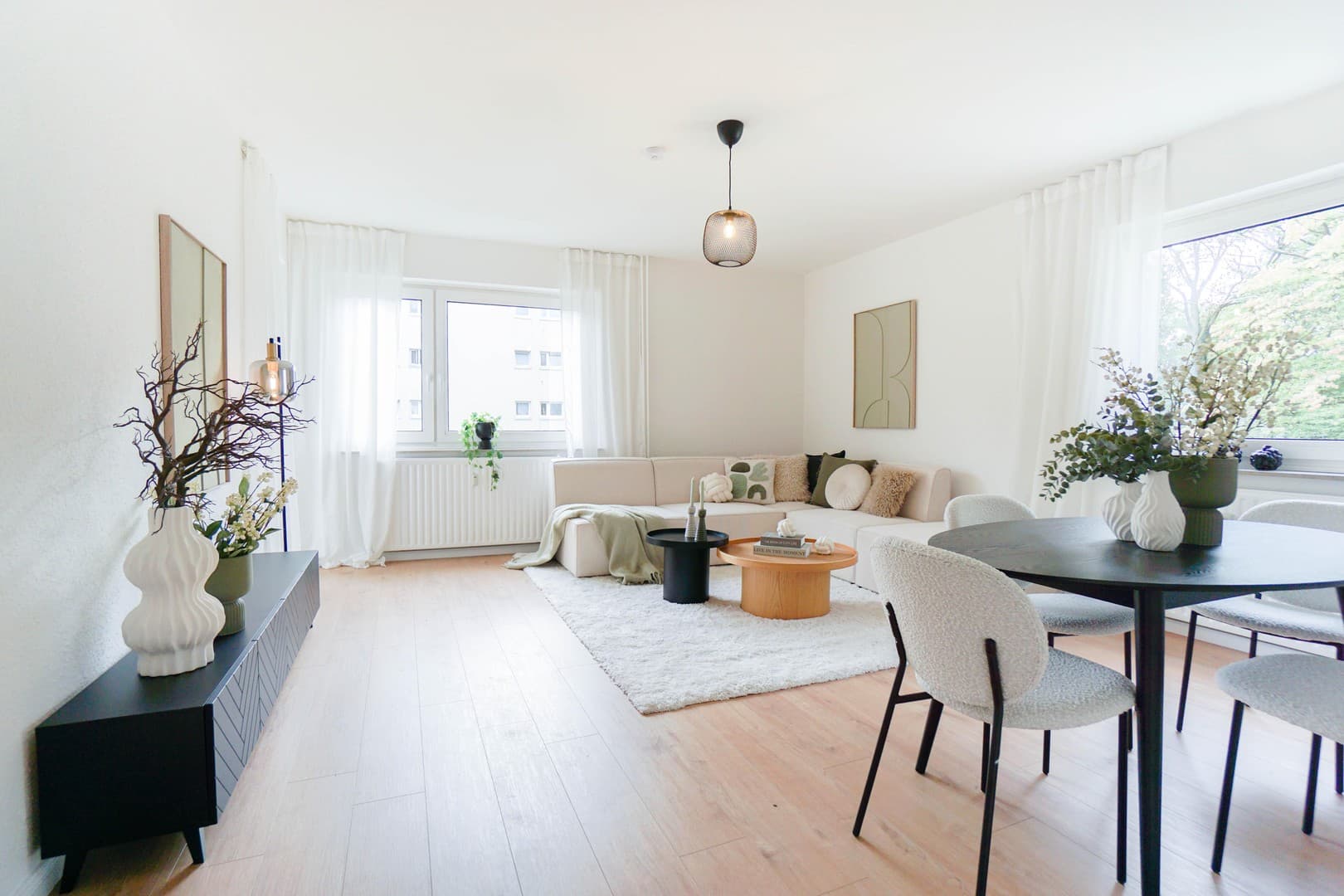 SOFORT EINZIEHEN: Helle Drei-Zimmer-WHG mit Balkon in der Neustadt