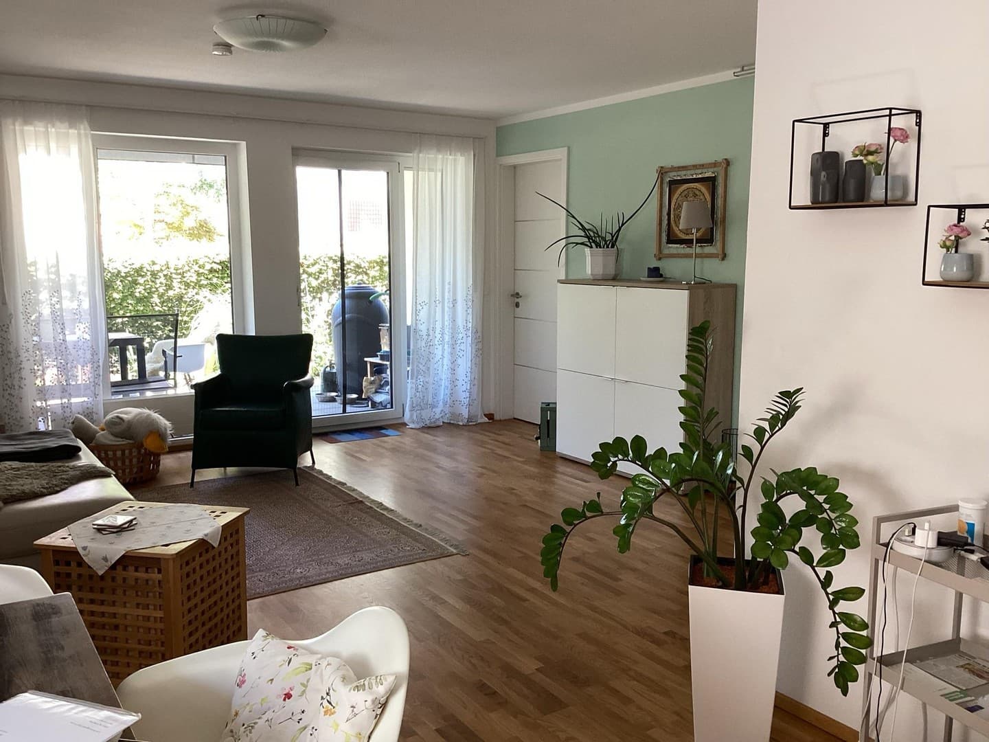 Sonnige 2 Zimmerwohnung mit Garten und Garage