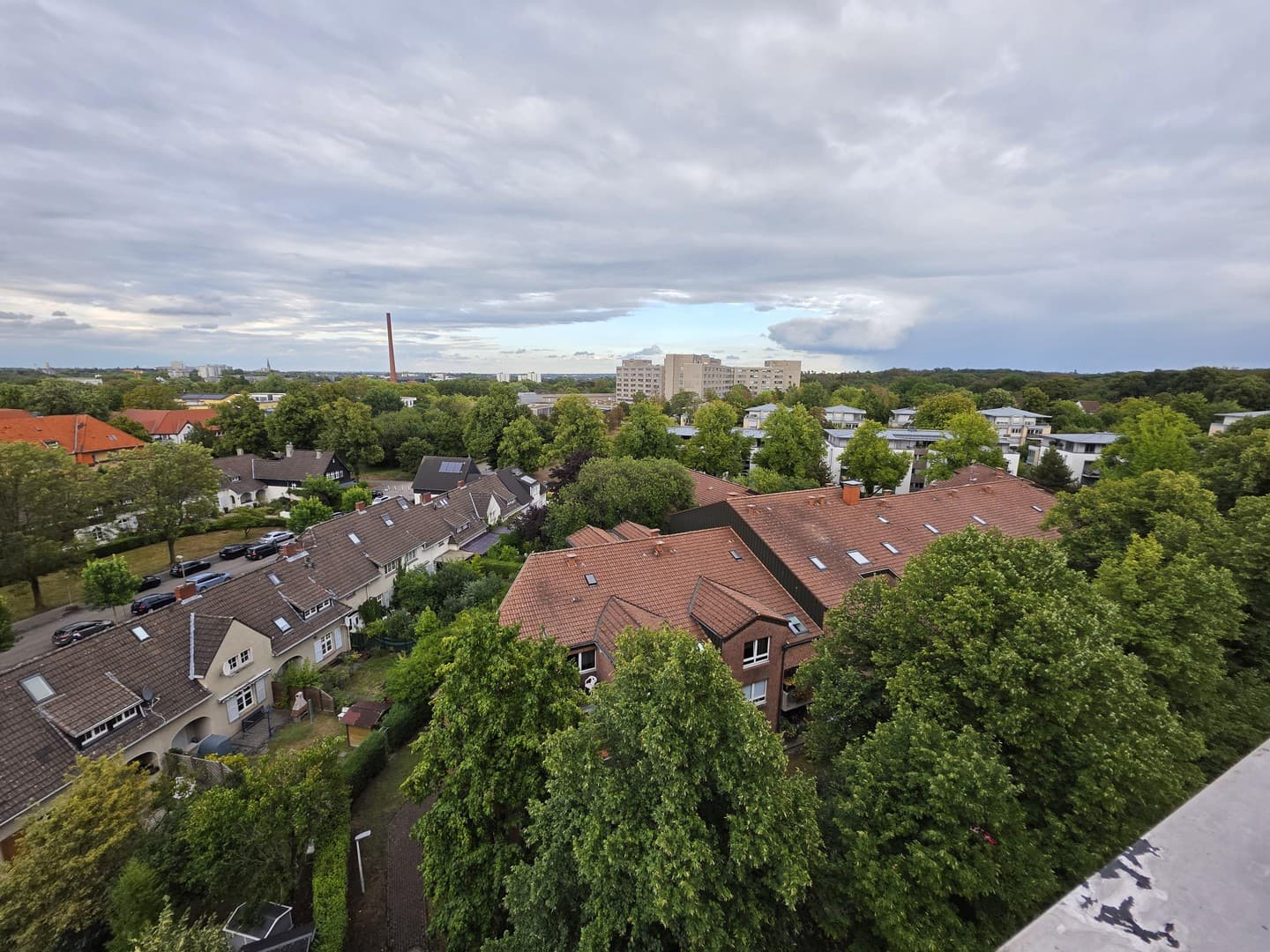 Ruhige 3 Zimmer, 100 qm Wohnung in Rüttenscheid mit Balkon, Fußbodenhzg., Panoramablick, WG-geeignet