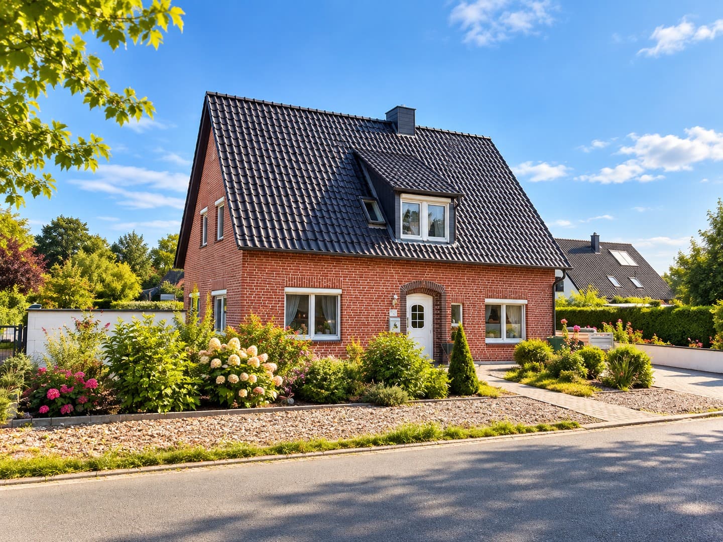 #Ein- bis Zweifamilienhaus 160m² + zusätzlich Bebauungspotential