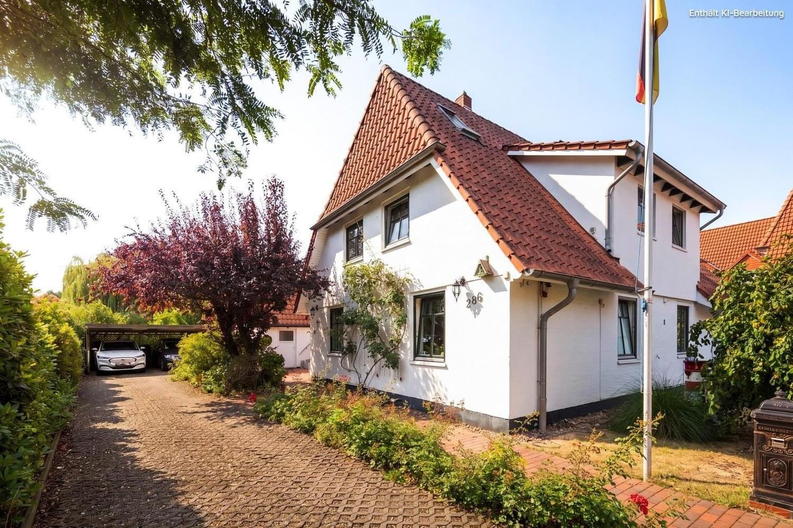 Familienhaus mit Sauna, Praxis, Kühlraum, Grillhütte, Photovoltaik und großem Garten in Horn-Lehe