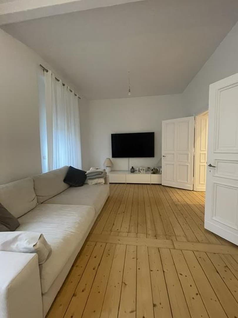 Traumwohnung in Kaiserswerth! In 2024 aufwendig sanierte 3 Zimmer EG Wohnung